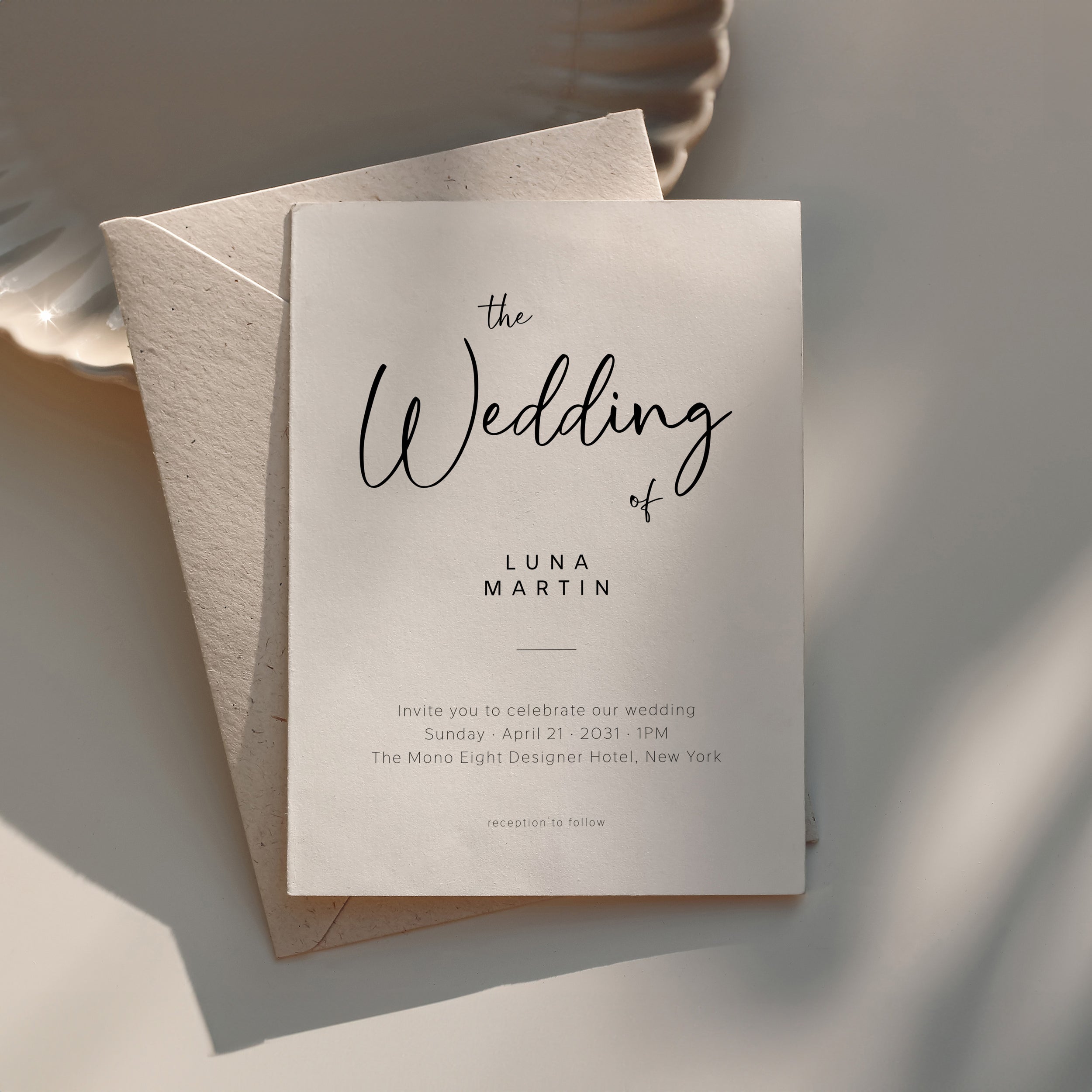 Customizing a clean editorial style wedding invitation in Templett